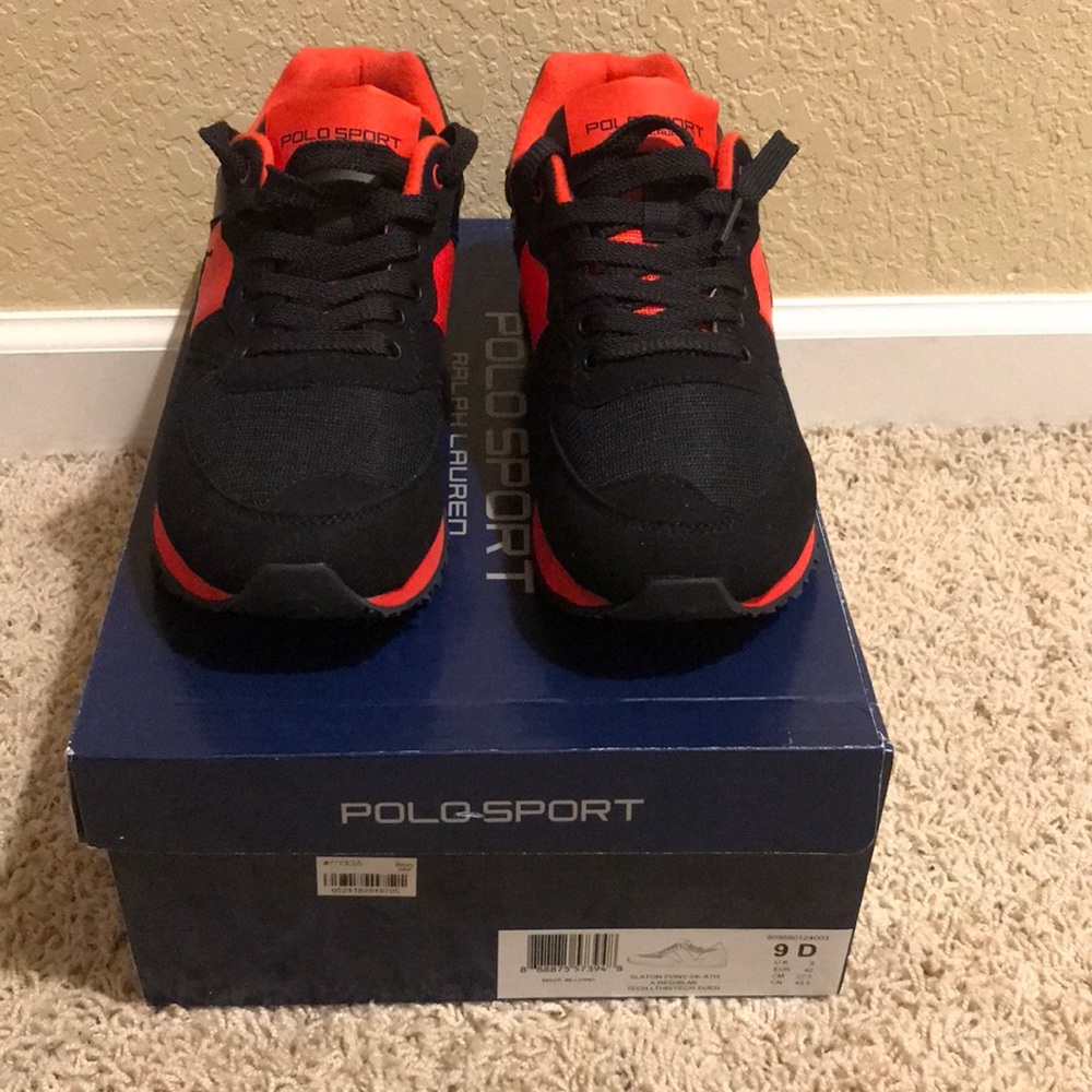 New shoes never worn, very comfortable